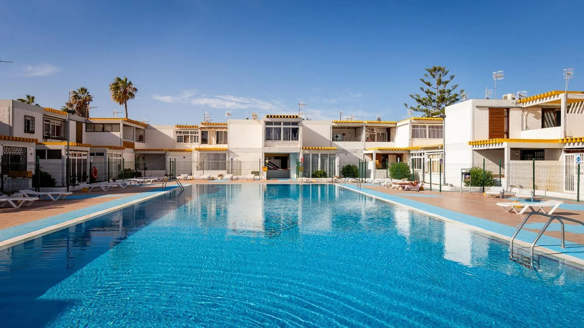 El Drago Apartment Fiber ,A/C,Near Ocean طوستا ديل سيلونثيو